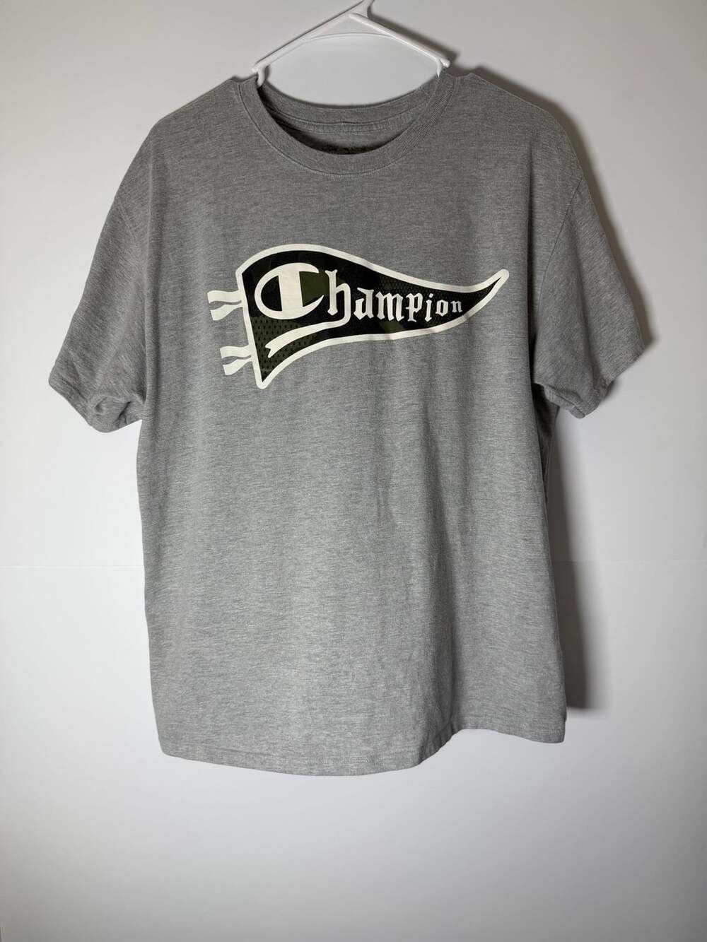 Champion Graphic Tee Size L Gray Camo Pennant T-Shirt